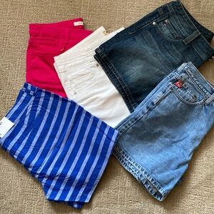Bundle of 5 pr shorts .